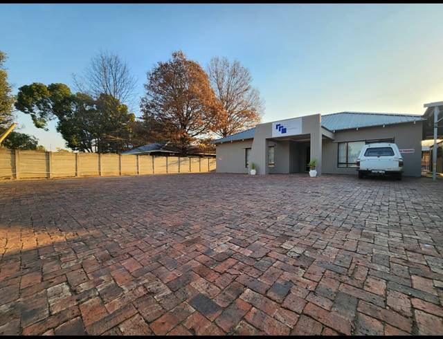 1,229M² OFFICE SOLD IN THREE RIVERS